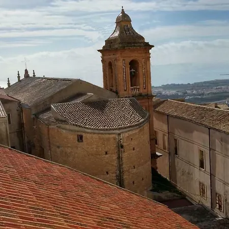 Bed and Breakfast La Finestra Sul Teatro