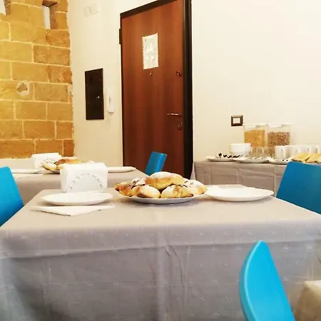 Bed and Breakfast La Finestra Sul Teatro *
