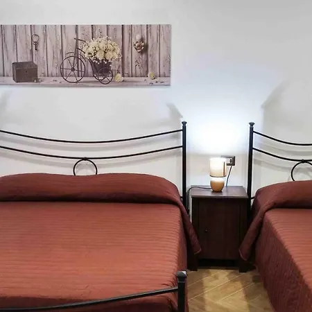 La Finestra Sul Teatro Bed and Breakfast *