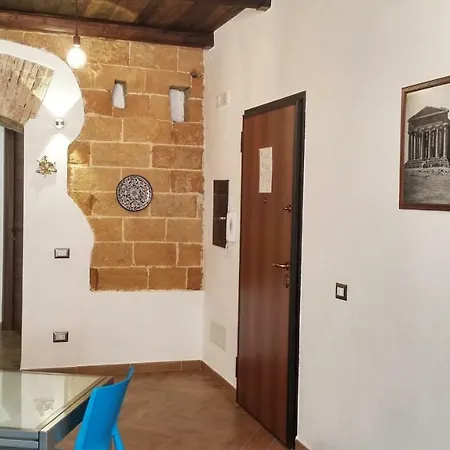 Bed and Breakfast La Finestra Sul Teatro Αγκριτζέντο