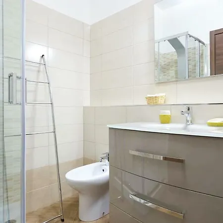 La Finestra Sul Teatro Bed and Breakfast